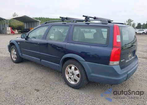 2001 Volvo V70 Xc z USA, uszkodzony, nr VIN YV1SZ58D411014282